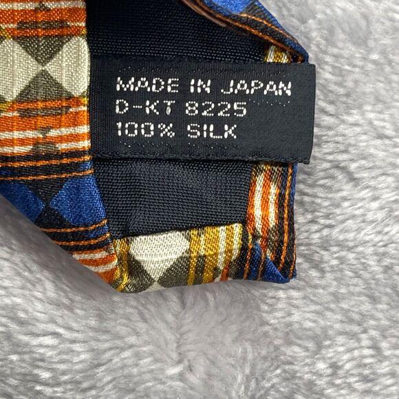 Jhane Barnes Mens Neck Tie 100% Silk Made in Japan Navy Gold Geometric Stripe - Picture 9 of 13
